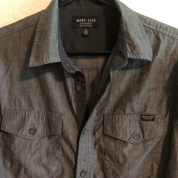Marc Ecko Button Down Shirt Size Small - Picture 2 of 8